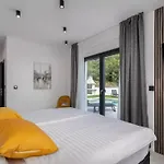 Dijana Privat Infinity Pool-jacuzzi-sea View Villa