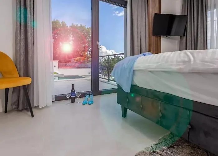 Luxury Sea View Dijana With Infinity Pool & Jacuzzi Near Rijeka Villa Kostrena
