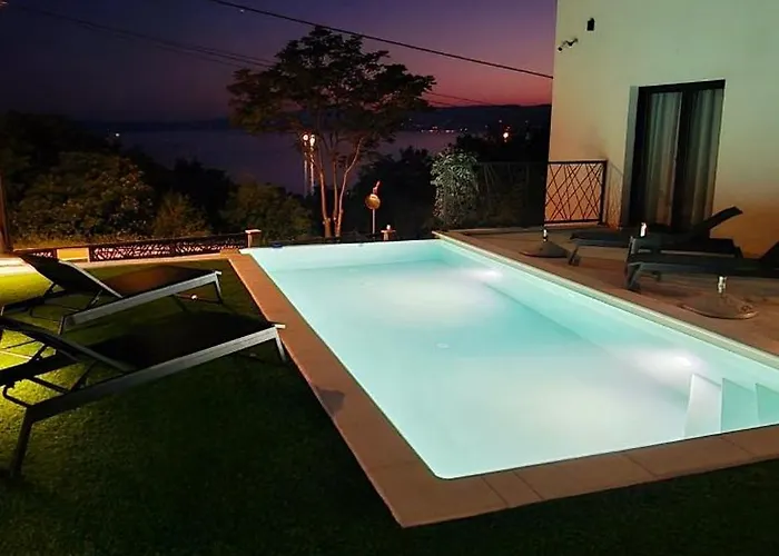 Villa Luxury Sea View Dijana With Infinity Pool & Jacuzzi Near Rijeka