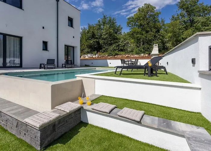 Villa Luxury Sea View Dijana With Infinity Pool & Jacuzzi Near Rijeka *