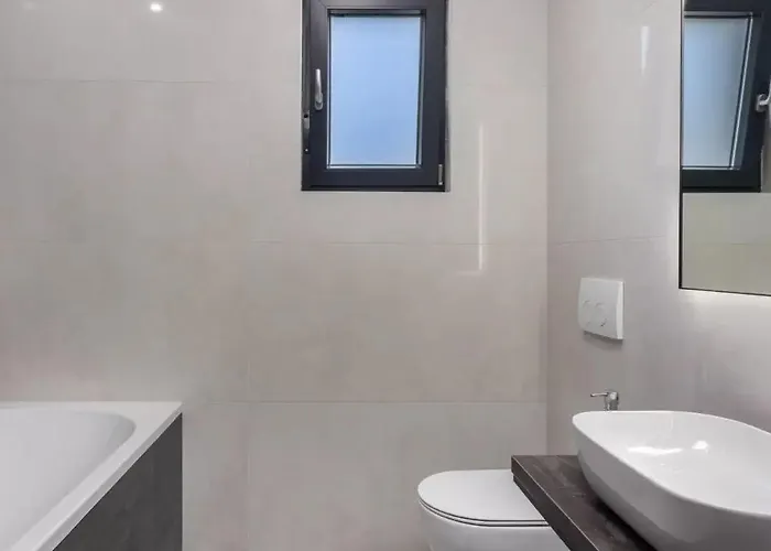 Villa Luxury Sea View Dijana With Infinity Pool & Jacuzzi Near Rijeka Kostrena