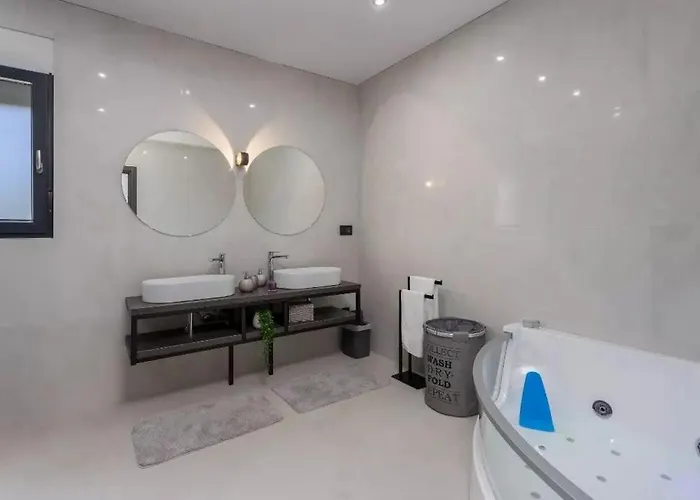 Luxury Sea View Dijana With Infinity Pool & Jacuzzi Near Rijeka Villa *