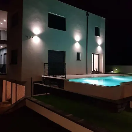 Luxury Sea View Dijana With Infinity Pool & Jacuzzi Near Rijeka Kostrena
