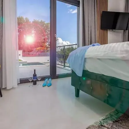 Luxury Sea View Dijana With Infinity Pool & Jacuzzi Near Rijeka Villa Kostrena