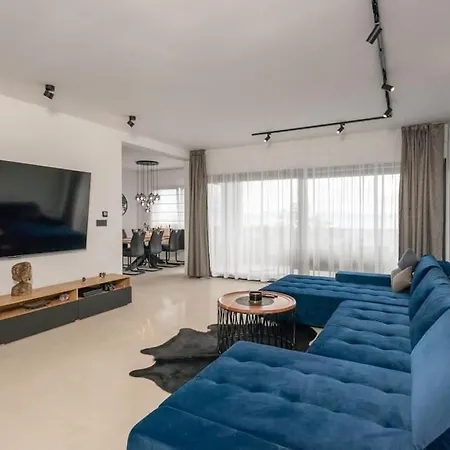 Dijana - Panoramski Pogled Na Villa *
