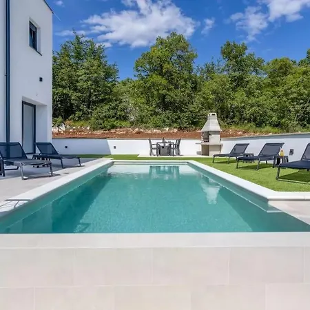 Villa Luxury Sea View Dijana With Infinity Pool & Jacuzzi Near Rijeka Kostrena