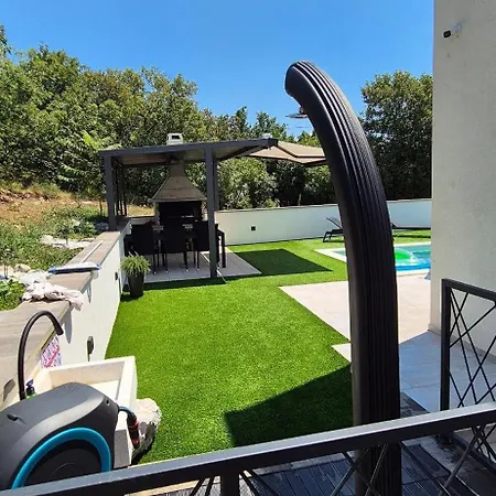 Villa Luxury Sea View Dijana With Infinity Pool & Jacuzzi Near Rijeka *