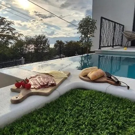 Luxury Sea View Dijana With Infinity Pool & Jacuzzi Near Rijeka Kostrena