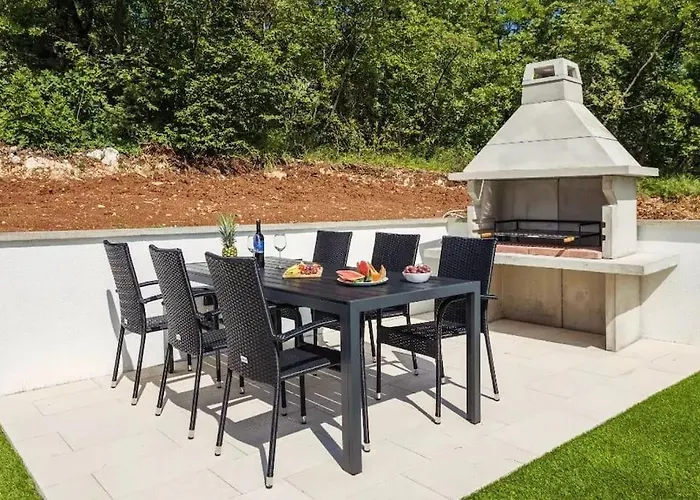 Luxury Sea View Dijana With Infinity Pool & Jacuzzi Near Rijeka Kostrena