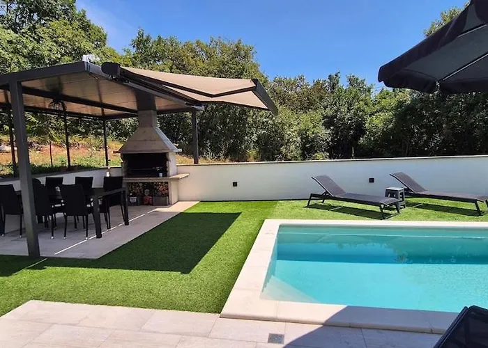 빌라 Luxury Sea View Dijana With Infinity Pool & Jacuzzi Near Rijeka