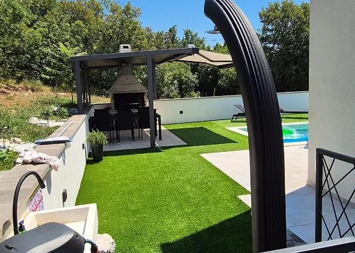 빌라 Luxury Sea View Dijana With Infinity Pool & Jacuzzi Near Rijeka *