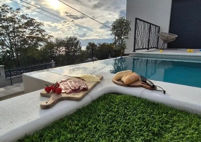 Luxury Sea View Dijana With Infinity Pool & Jacuzzi Near Rijeka Kostrena