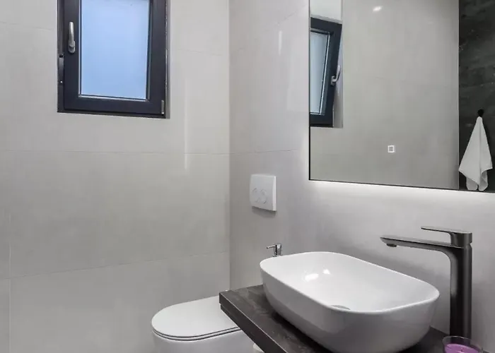 Luxury Sea View Dijana With Infinity Pool & Jacuzzi Near Rijeka 빌라 *