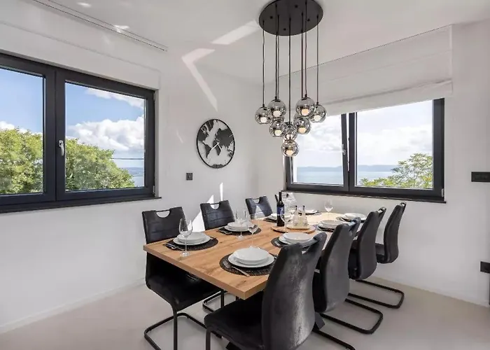 Villa Luxury Sea View Dijana With Infinity Pool & Jacuzzi Near Rijeka Kostrena